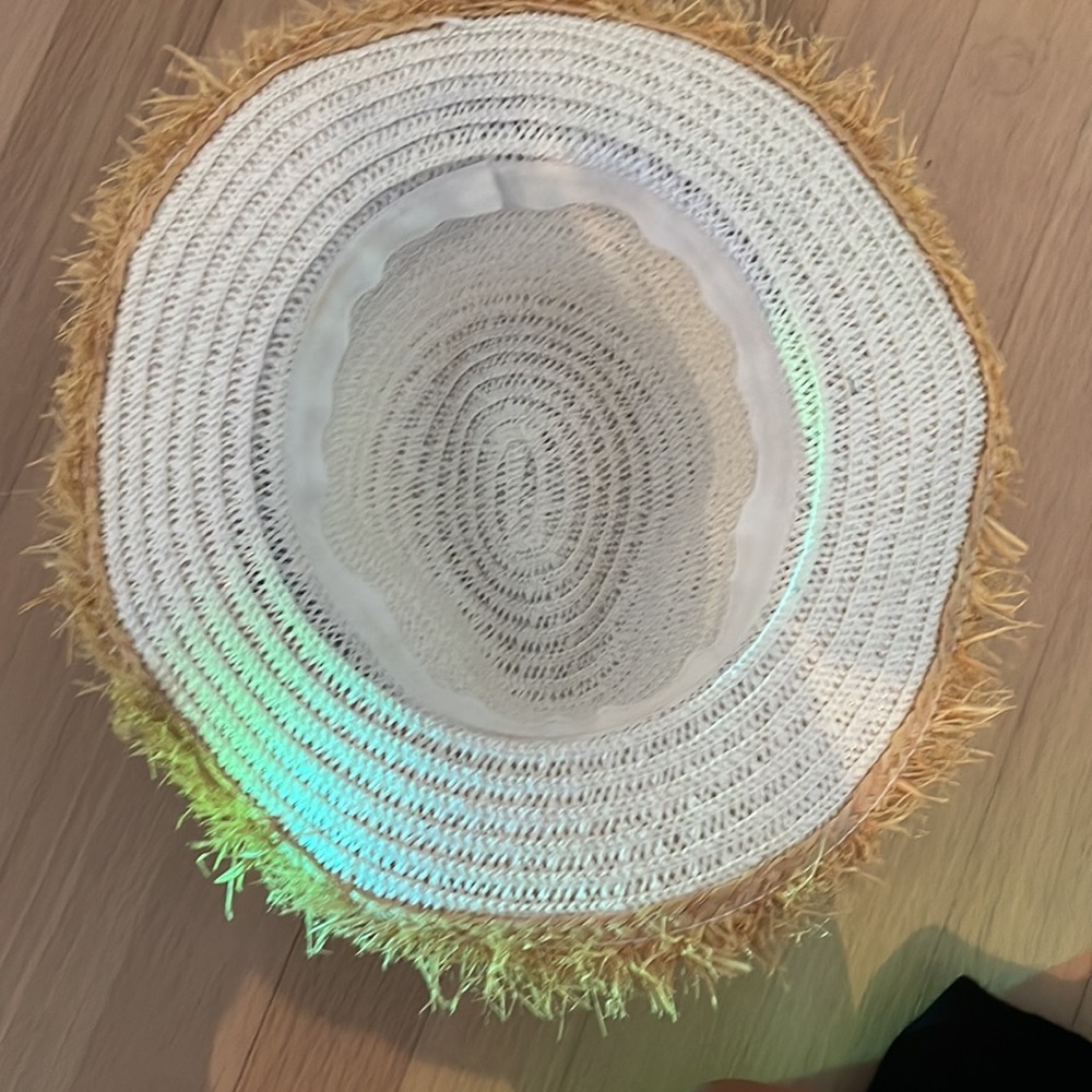 Hat - Picture 3 of 5